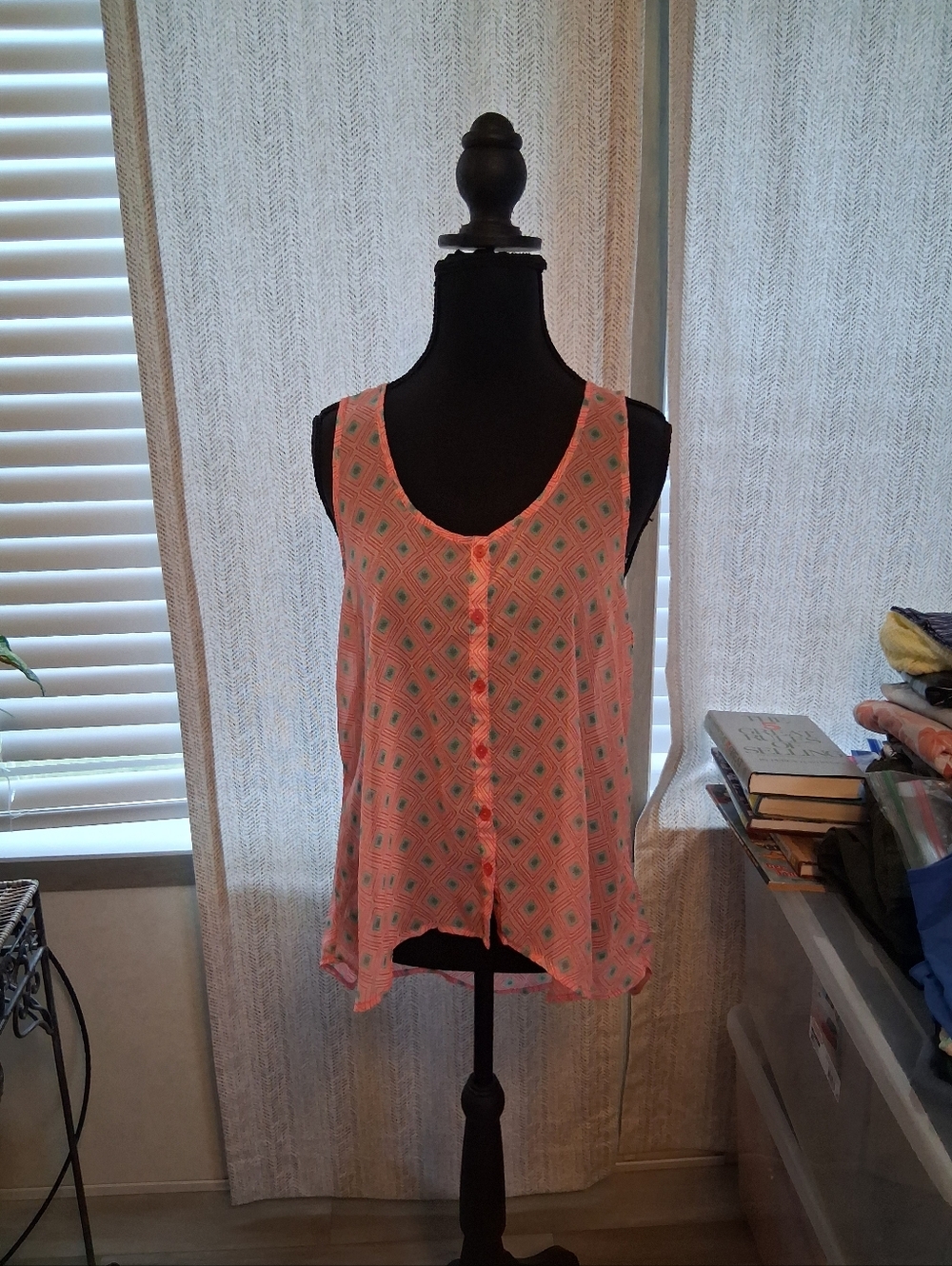 Ambiance Pink Geometric Print Sleeveless Button-Front Camisole Size Large